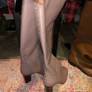 Brand new Valentino boots light pink with a heel